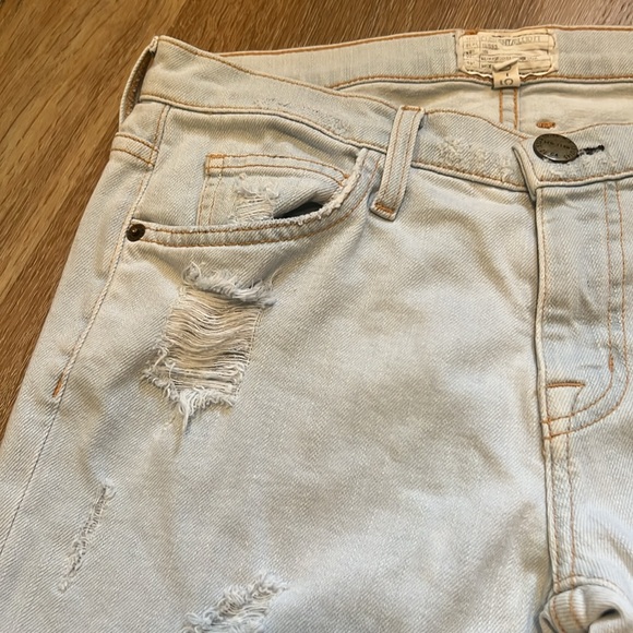 Current/Elliott The Fling Light Wash Distressed  Denim Jeans Size 25 - Picture 2 of 16